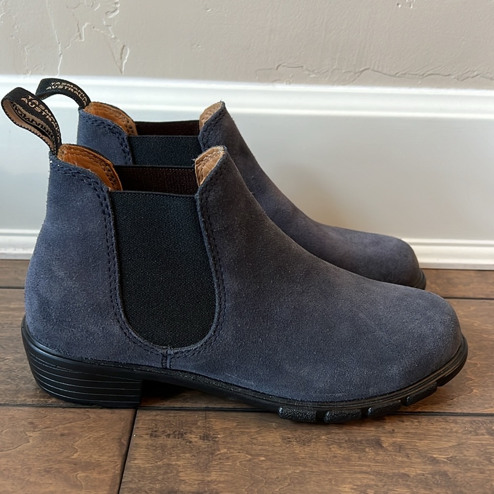Blundstone Suede Ankle Chelsea Boot, 6.5